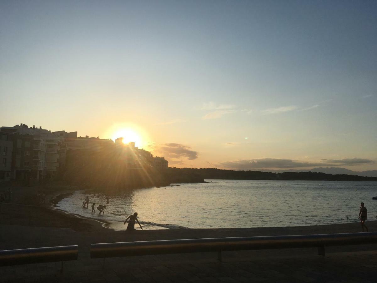 2 Bedroom Apartment In The Old Town, Close To The Beach L' Escala Exterior foto